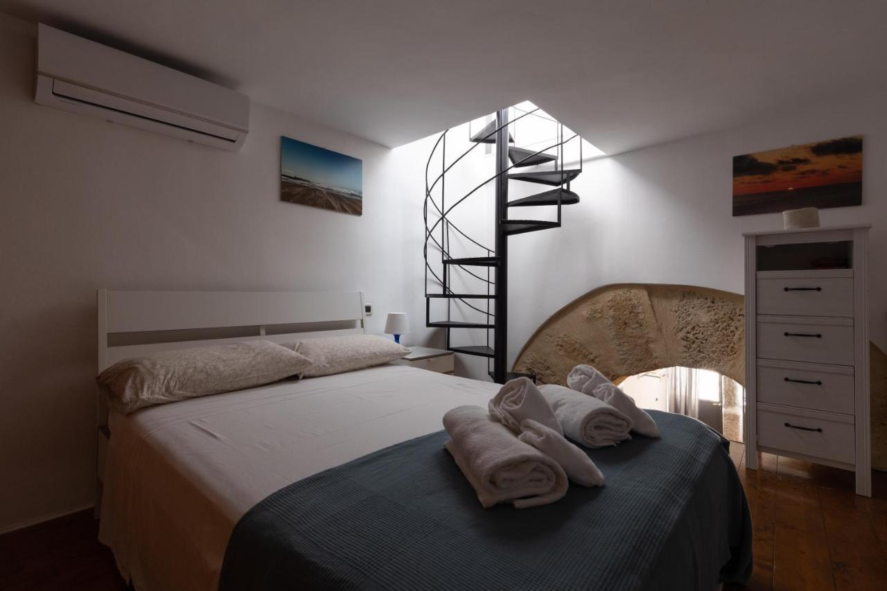 La Casa Del Cacciatore - Alloggio Con Terrazzo Διαμέρισμα Παλέρμο Εξωτερικό φωτογραφία